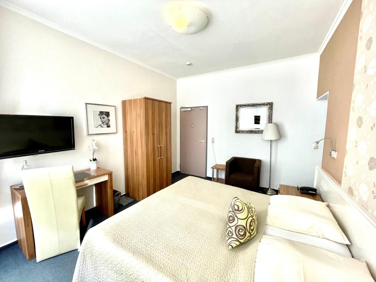 Hotel Saarburger Hof Ngoại thất bức ảnh
