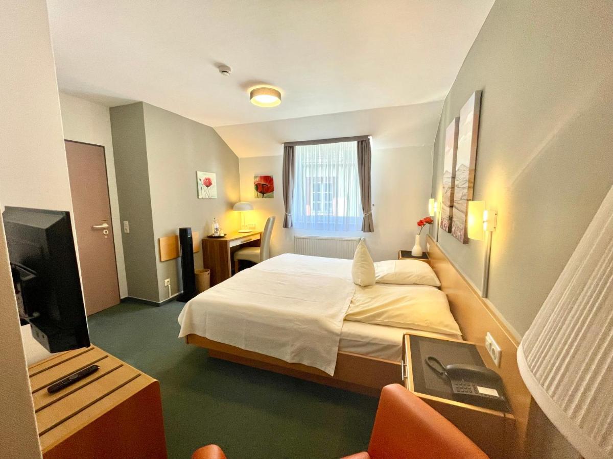 Hotel Saarburger Hof Ngoại thất bức ảnh